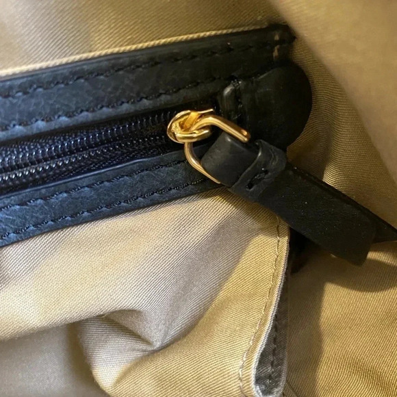 T Tahari black leather satchel handbag - Picture 14 of 15